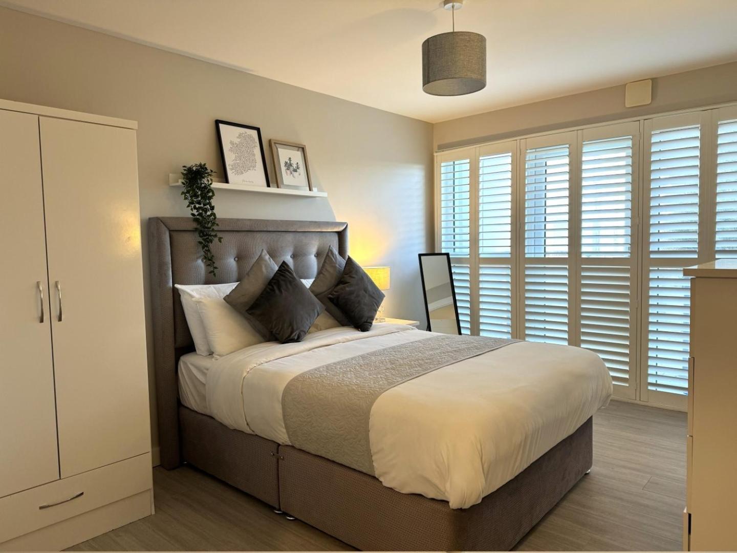Central Belfast Apartments Sandford ภายนอก รูปภาพ